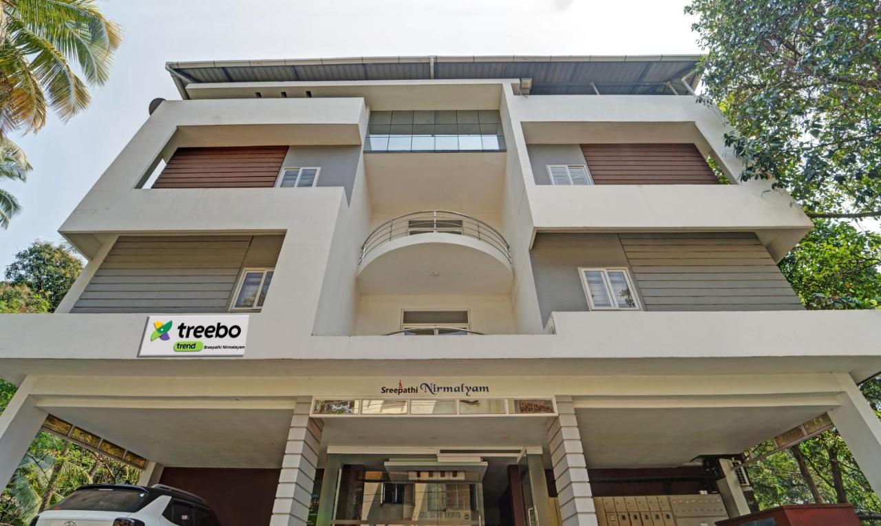Sreepathi Nirmalyam 400 Mts From Guruvayoor Temple Otel Guruvāyūr Dış mekan fotoğraf